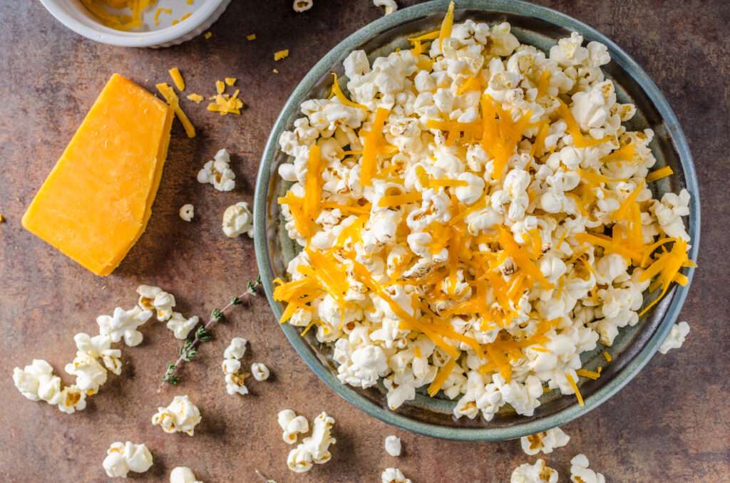 can dogs eat popcorn with cheese